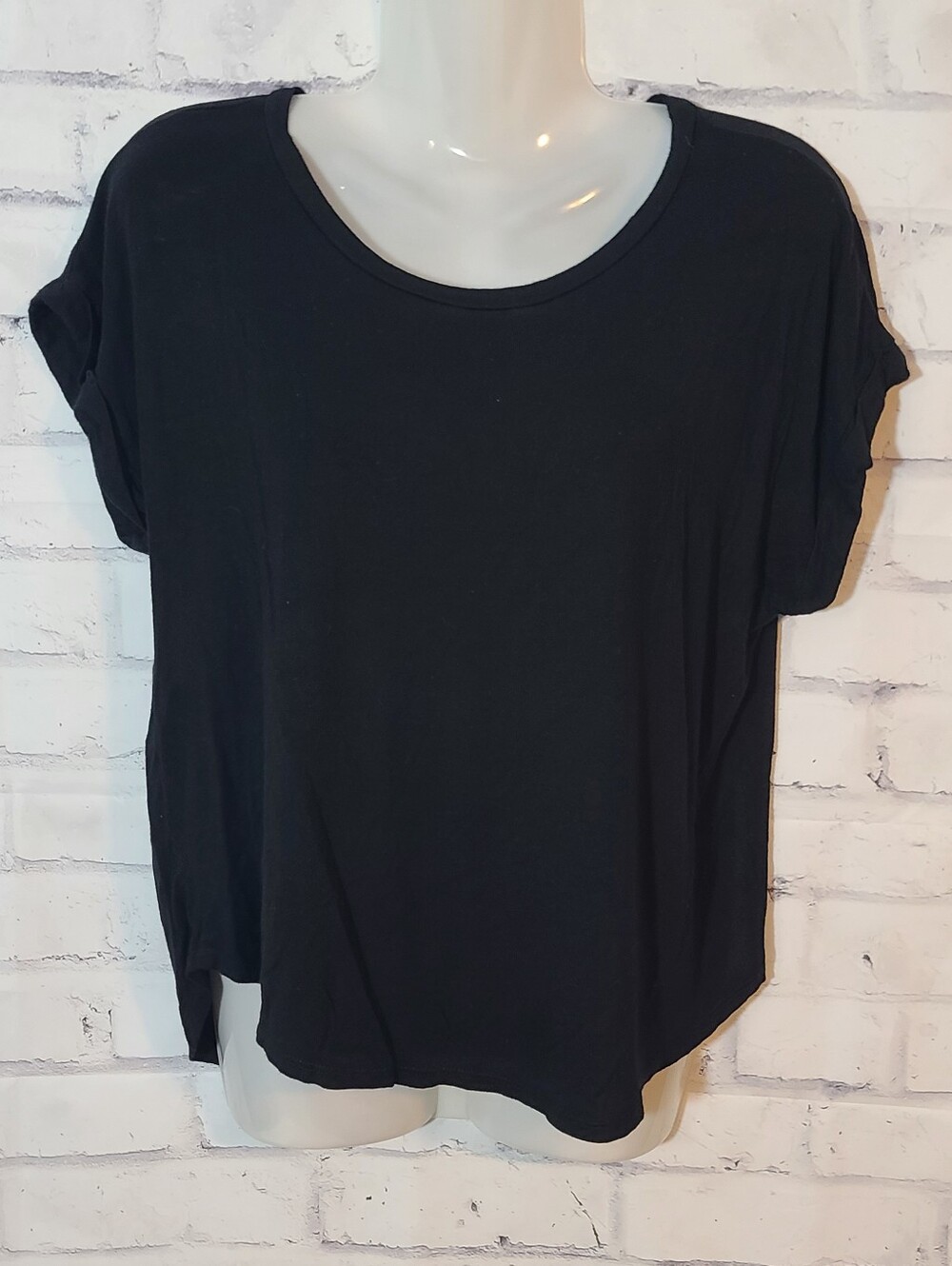 Rebel Society Black Solid Round Neck Short Sleeve Pullover Tee T-Shirt L